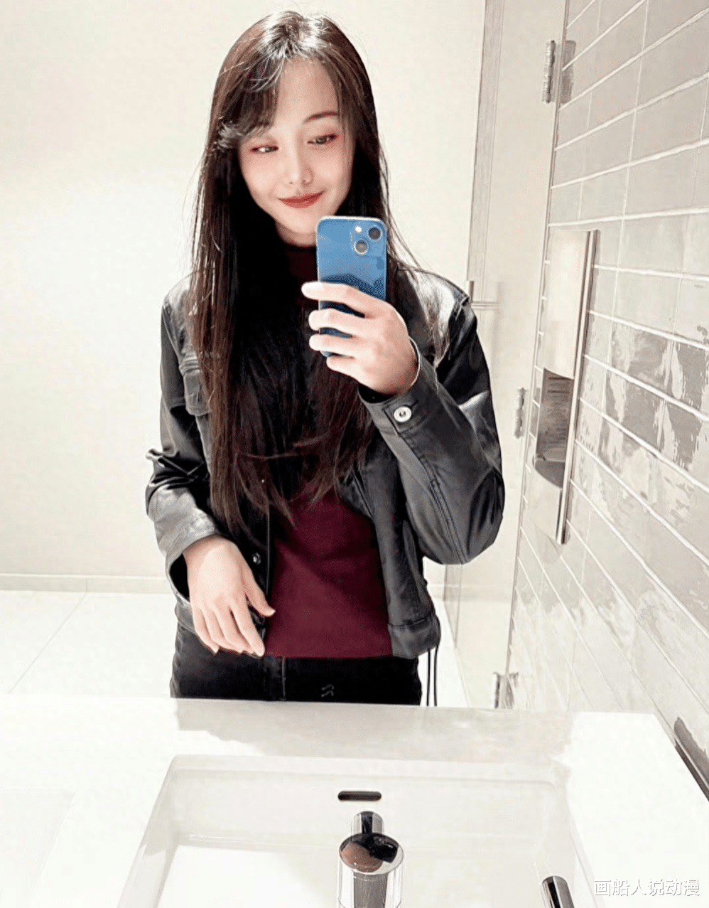 狱中的吴亦凡?搬家逃债的郑爽?被抵制的AB?47岁露脸的赵薇?