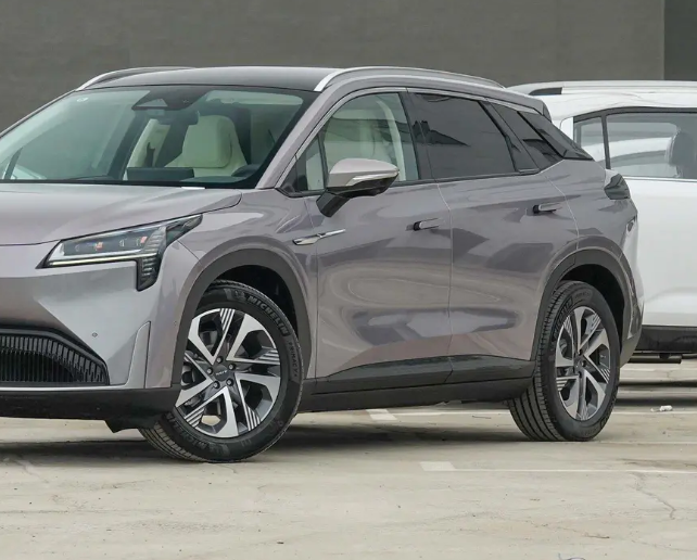 9秒破百的数据一般都是百万级别的豪车,国产纯电动车有这么牛吗?