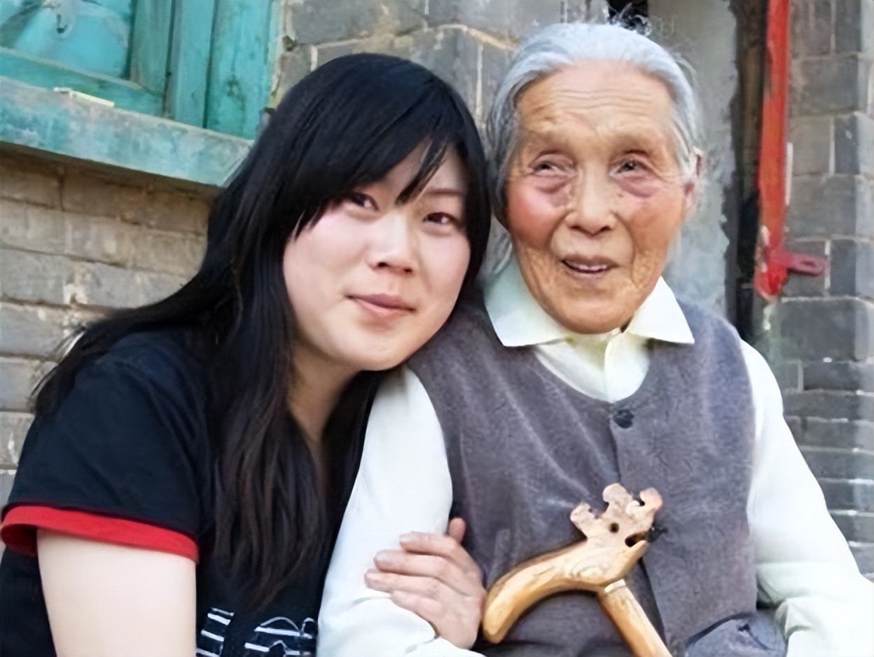 春晚|那个被推上春晚的穷网红，身价过亿了