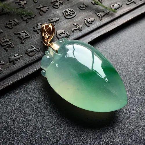 翡翠|三十而立,四十而不惑,不同年龄佩戴翡翠也有不同的寓意!