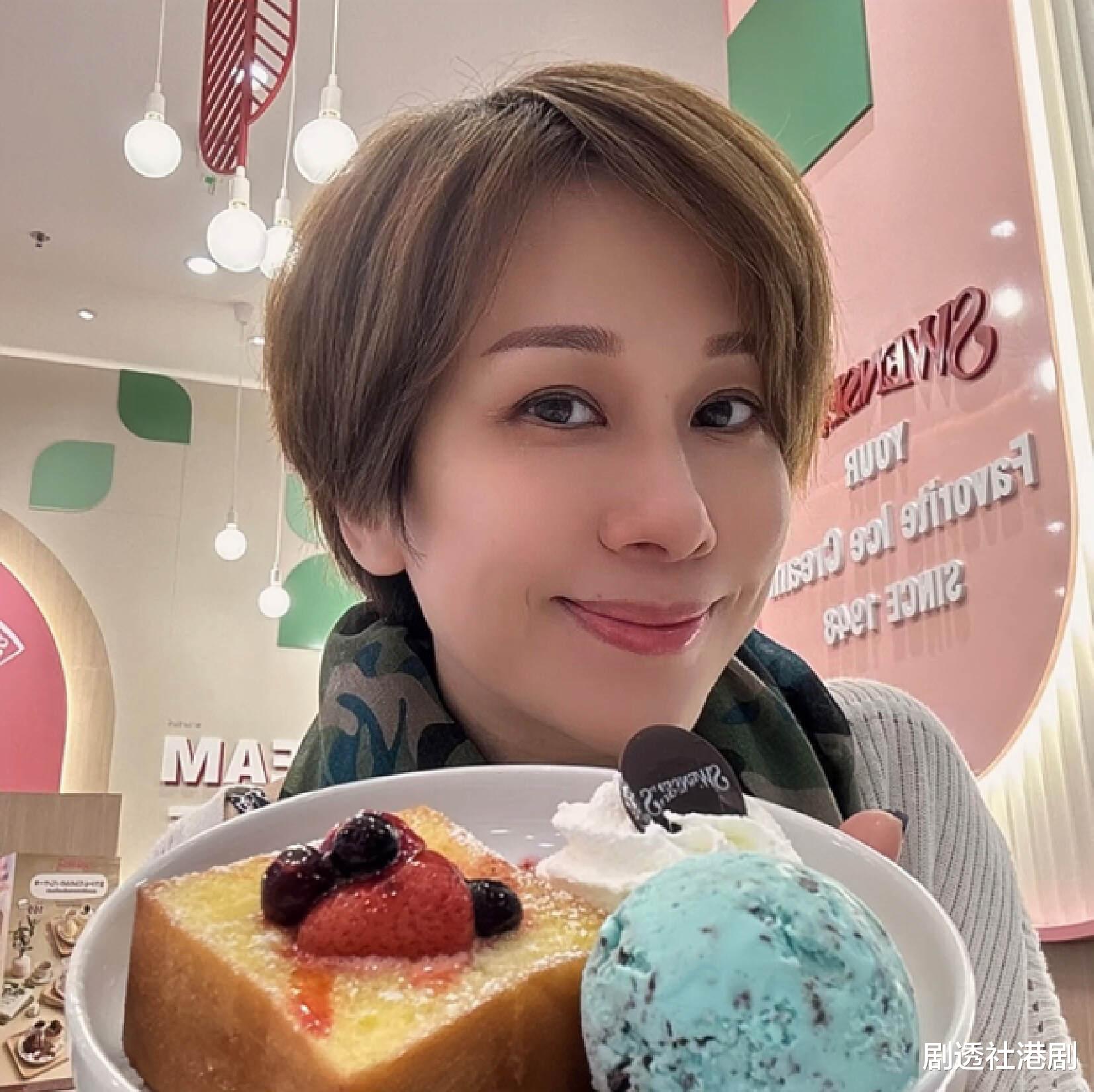 香港知名女星准备复出？近照状态冻龄，开通社交账号频繁晒美食