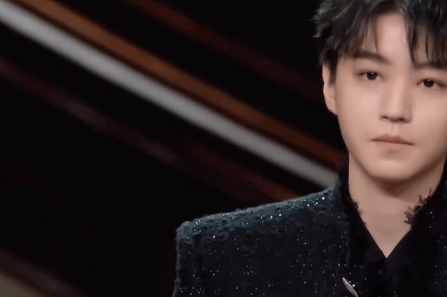 杨紫 微博之夜专访,杨紫要减肥,白鹿坦诚快透支了,肖战发言太清醒