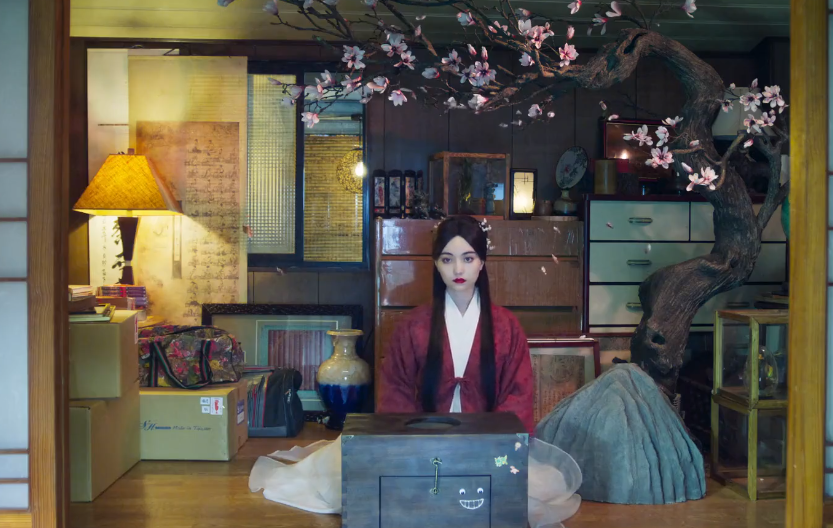 黑嘉嘉|黑嘉嘉化身《不良执念清除师》中超自恋仕女，却很讨喜