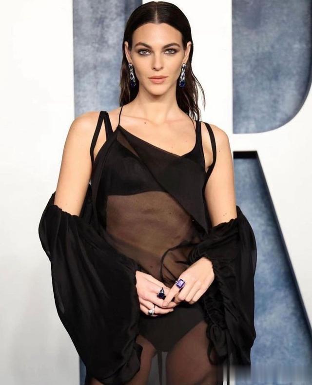 就是爱超模?小李子热恋「盛世美颜」身份曝光,网友:果然25岁