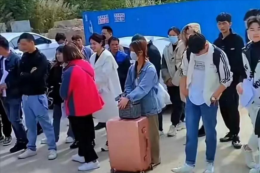 招聘|江苏某工厂招人,37岁以上员工提前离职:职场危机感