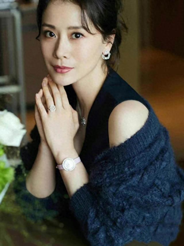 “一夜爆红”到“打回原形”,高叶只用半年,终是步了张小斐后尘