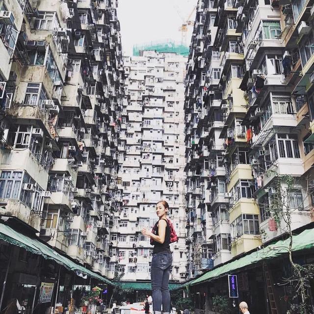 5年前，一夜爆红又牵手富二代的「最美搬运工」，退网后成了这样