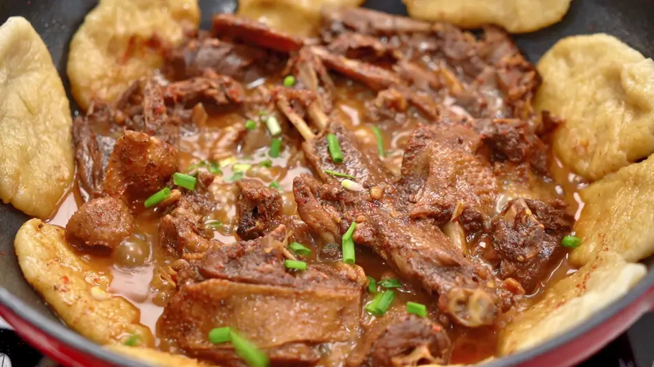 食盐|炖大鹅，牢记“3放3不放”，放错了不鲜香有腥味，可别不当回事