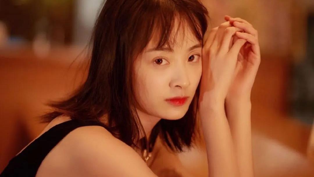 人糊戏还多？孙铱直播结婚生子，劝女生婚后AA，买东西不用看脸色！