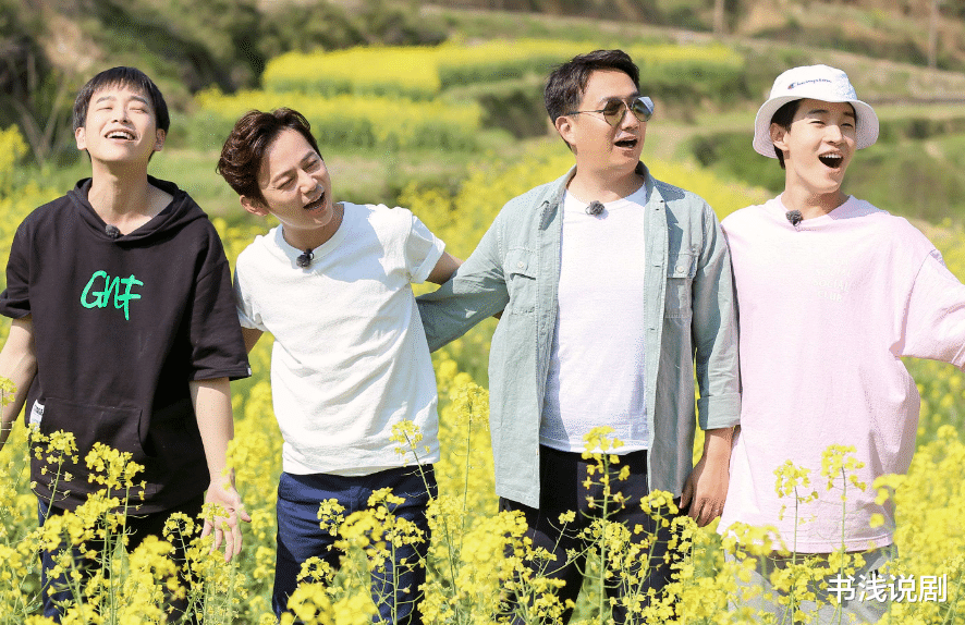 说川普的霸总，戴塑料耳环的校花，《以爱为营》“土”出新高度了