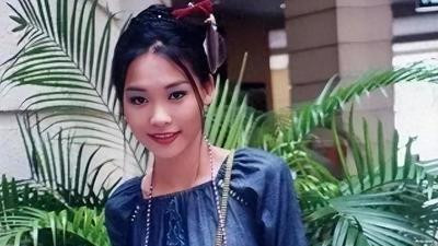 当年凭一首歌与王菲齐名，却被俩渣男磨成精神病，今49岁无人识