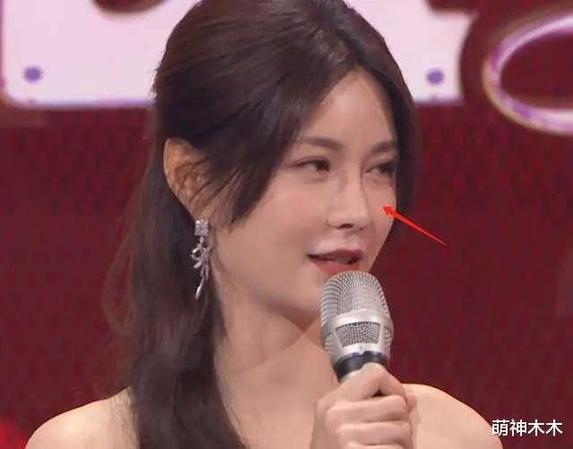 腮红 小年夜春晚众星状态：沈梦辰变脸，王一博山根粗，众女星腮红抢镜
