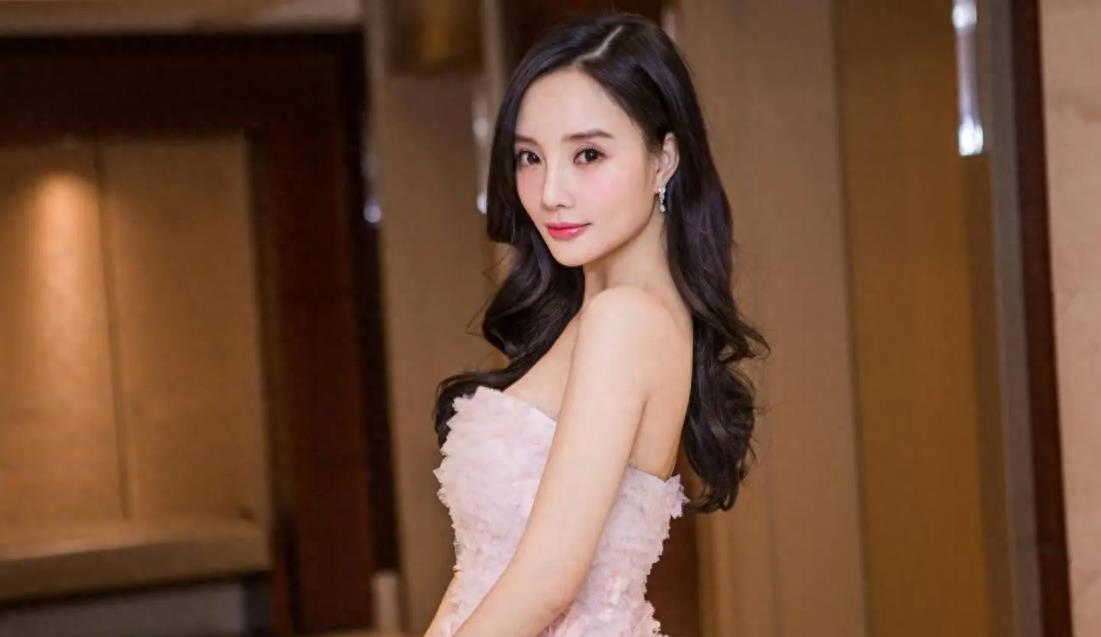 李小璐真面目曝光!婚内出轨只是冰山一角,她的私生活有多乱?
