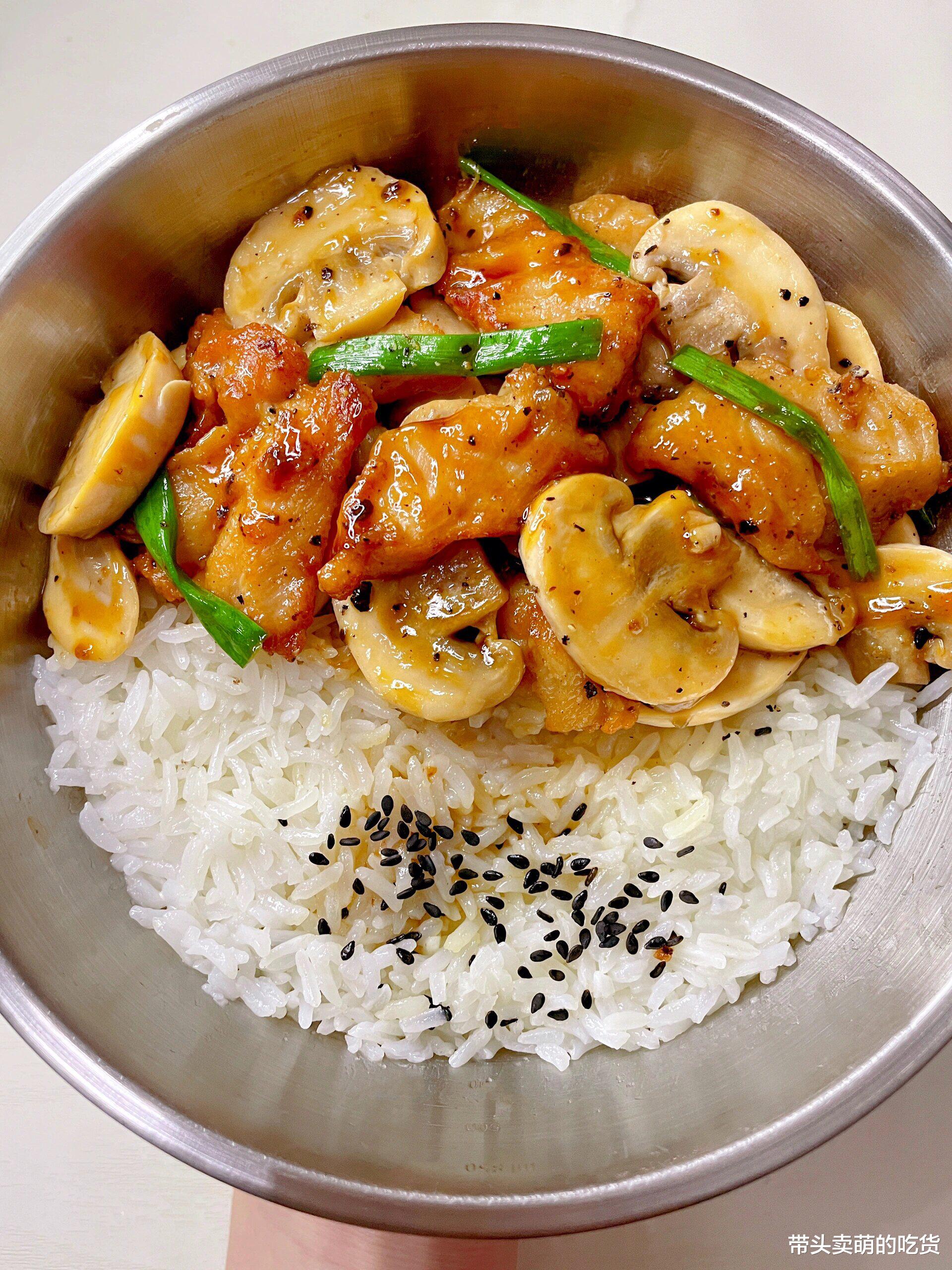 食材|没胃口时就安排这3道下饭菜吧，食材简单做法简单，真的太香了