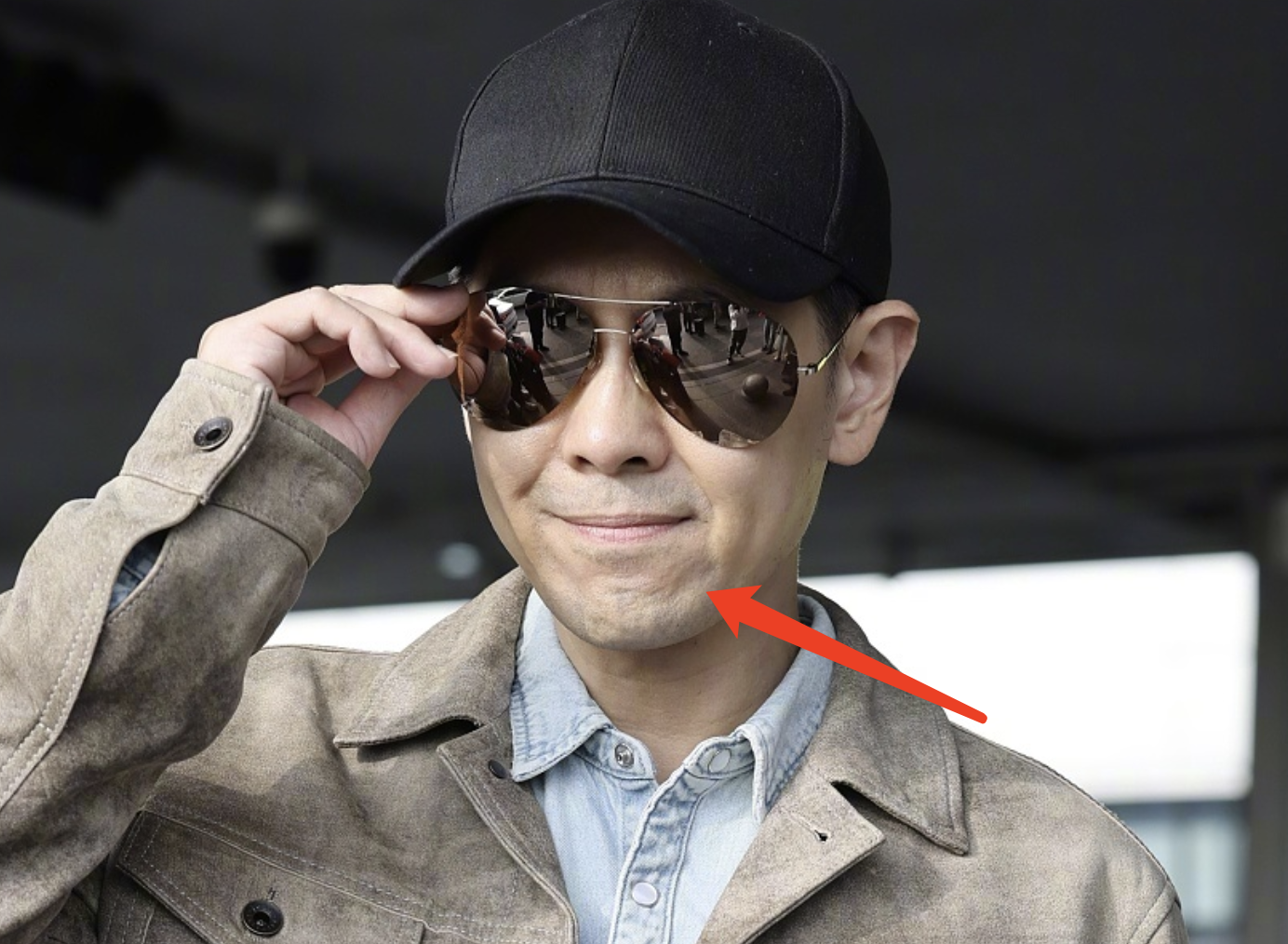 林志颖抵达长沙录《披荆斩棘》,车祸后下巴凹凸不平被指像俞灏明