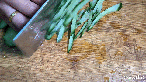 |粉丝,金针菇,加黄瓜,原来可以这么好吃,清淡爽口,开胃解油腻