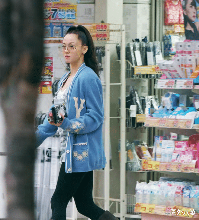 当红女星承认吸毒10年，还有更大的瓜：1次50万，太狠了