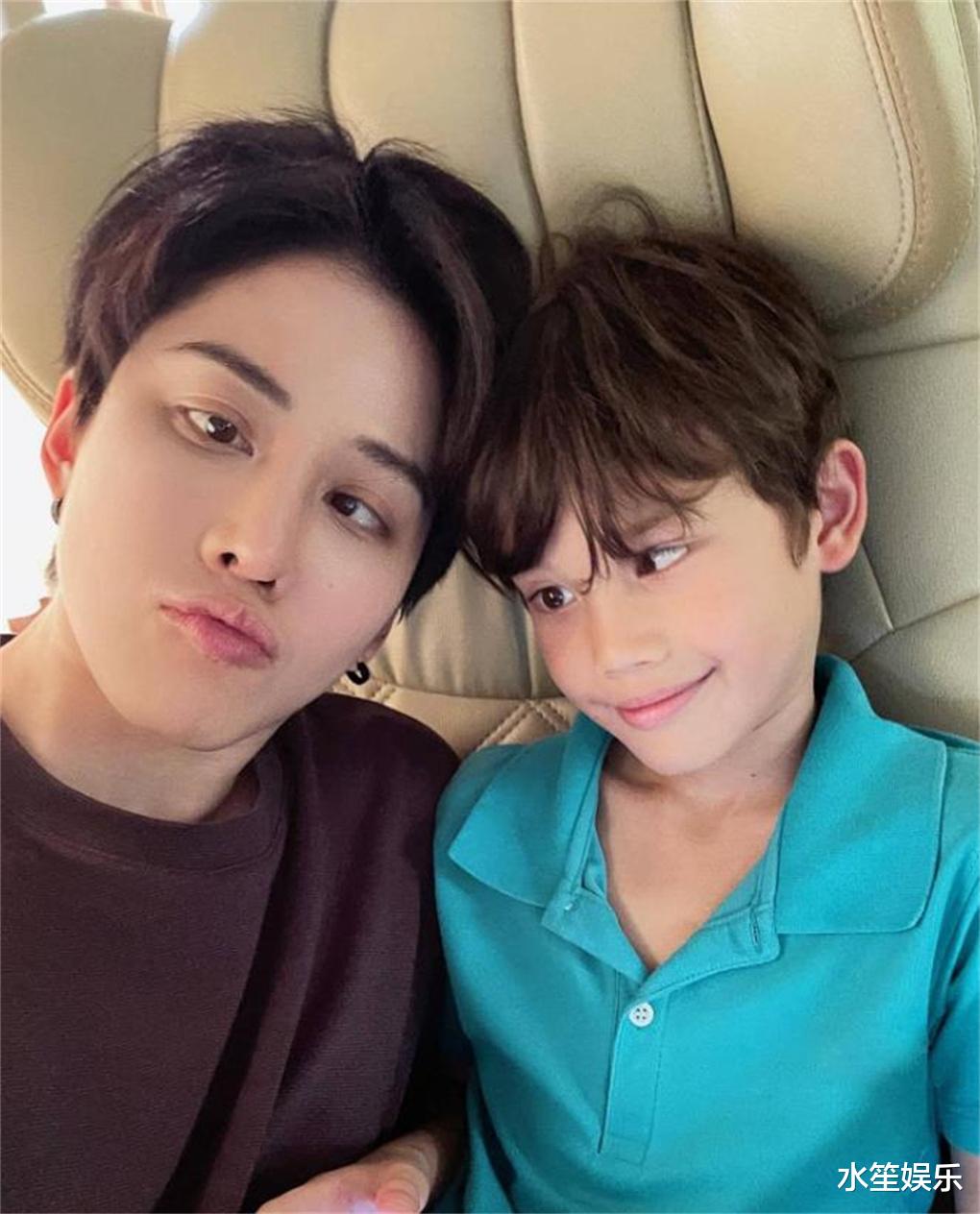 泰星Mike发文庆祝儿子9周岁生日,Maxwell颜值高但不像爸爸