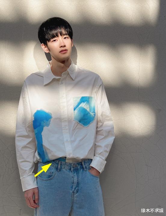 24岁吴迪飞患病永久退圈！曾出演多部热剧，去年已暴瘦到变形！