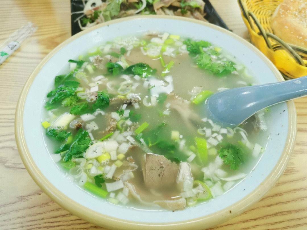 |炖羊肉汤，怎么做才能更香？大厨教你3个小窍门，汤鲜肉嫩又好喝