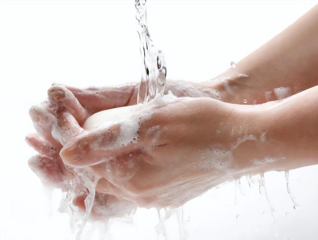 肝脏|提醒：6种食物是寄生虫的“重灾区”，宁愿少吃或不吃，也别贪嘴