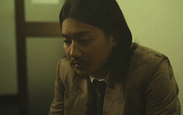 怎么突然残成这样?