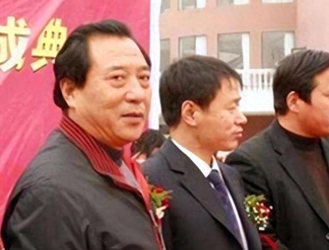 高考白卷英雄张铁生41岁出狱，恋人等他15年，如今亿万富翁