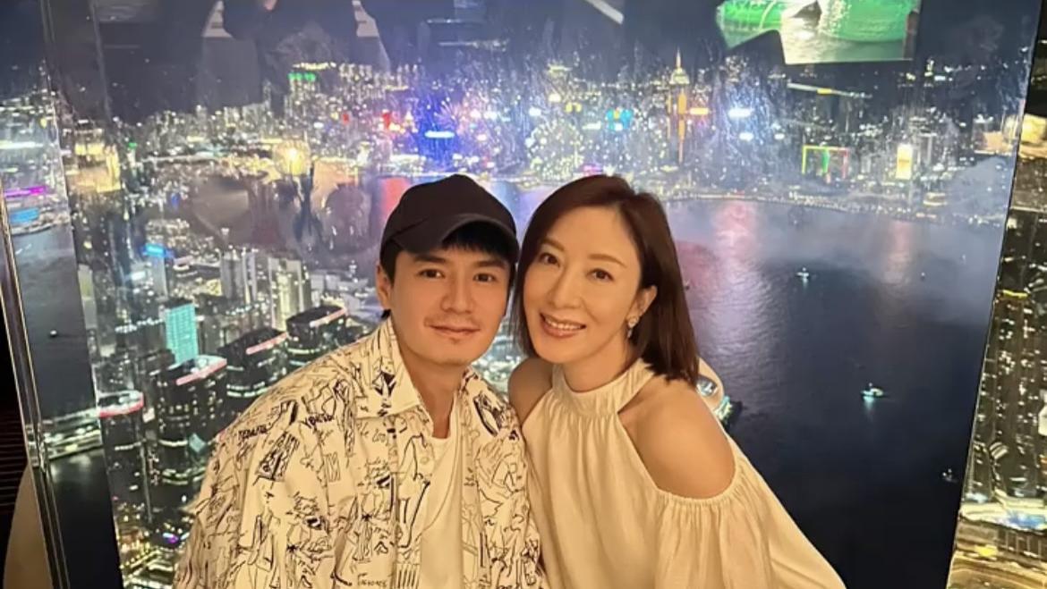 杨怡罗仲谦婚礼7周年纪念日，夫妇撇下俩娃过二人世界，甜蜜浪漫