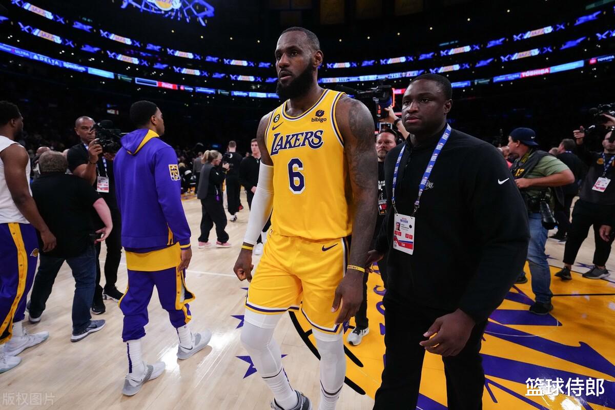 勒布朗·詹姆斯|詹姆斯已足够伟大，继续征战NBA的意义其实不大