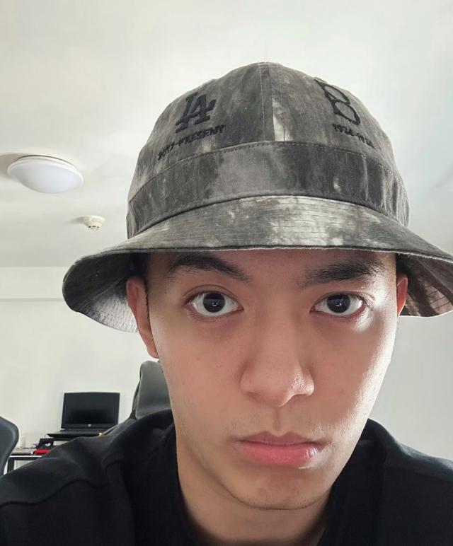 恋综史上最令人窒息男嘉宾，秦霄贤表示：做自己回家做吧