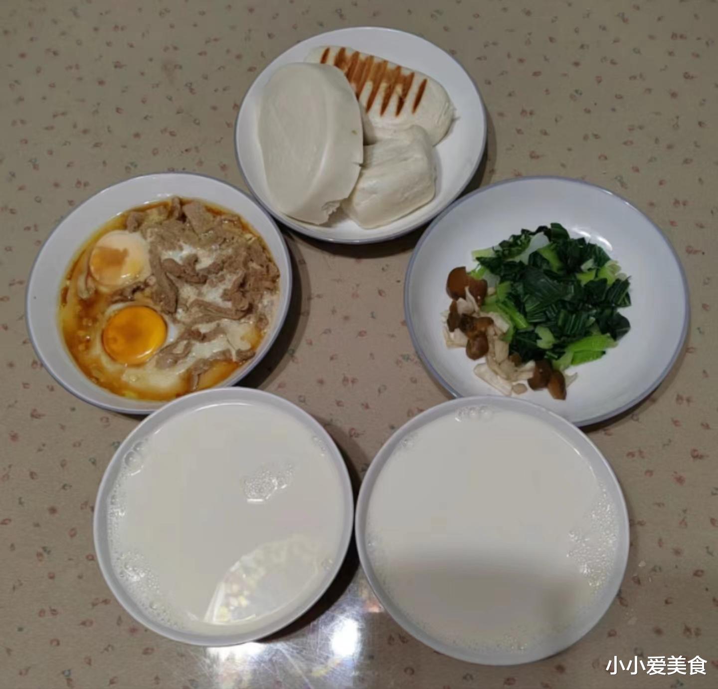 退休金|江苏女子吐槽公婆做的晚餐寒酸，直言：一个月退休金8000，就吃这