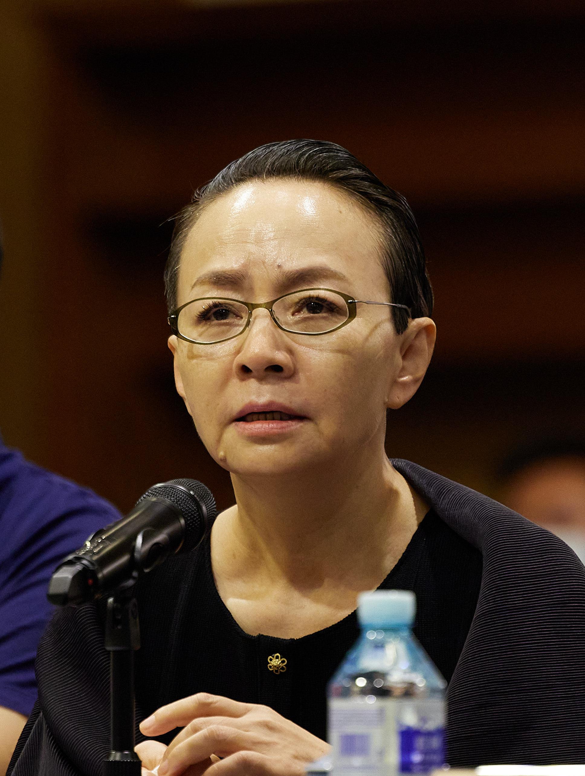 63岁宋丹丹再开豪宅派对!