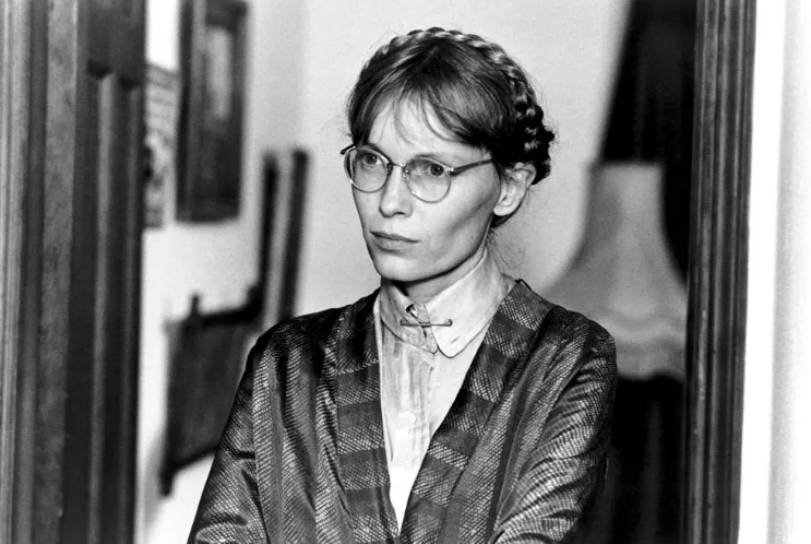 当代变色龙，它是伍迪艾伦式喜剧巅峰