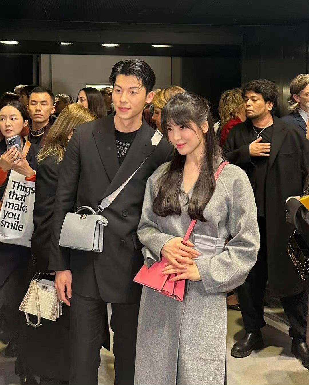 宋雨琦|宋慧乔时装周刘海造型太显老，同场的程潇跟宋雨琦也穿得好奇怪