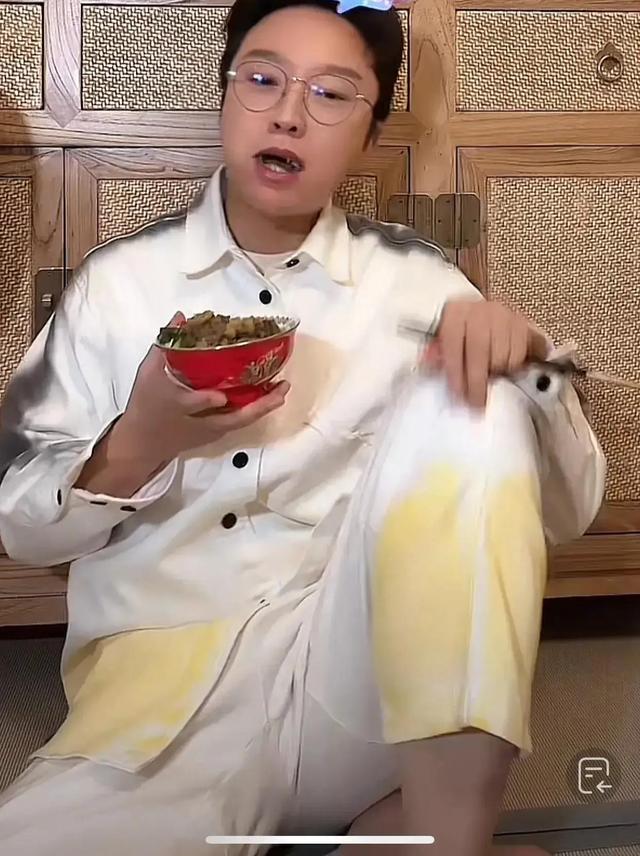 李玉刚|李玉刚,被时代“抛弃”的时候,连声招呼都不打!