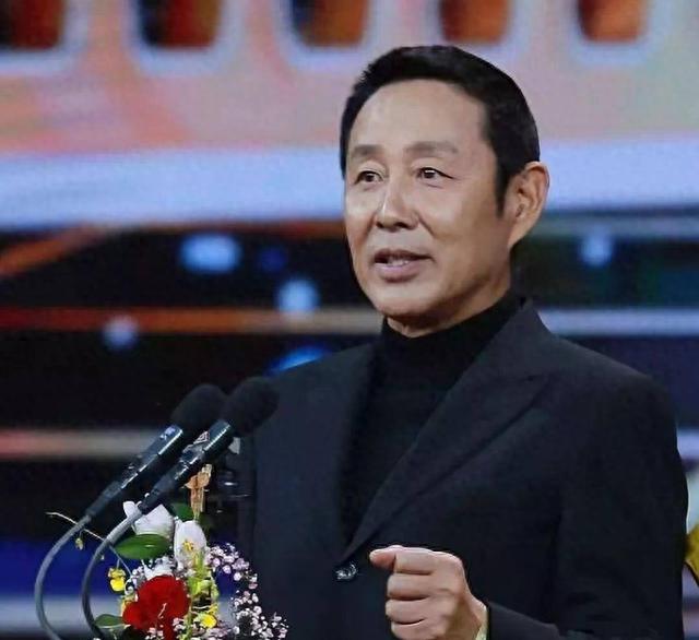 演技平平,却被捧为“老戏骨”,这7位演员,角色永远不变