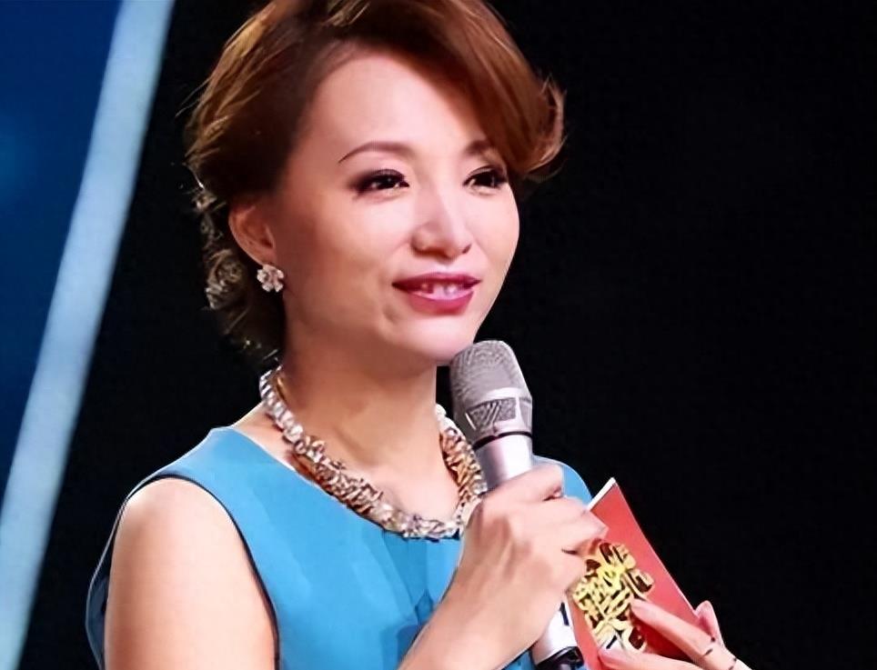 谢霆锋花巨资退出了加拿大国籍,回国只为捞金的蒋大为终于落马