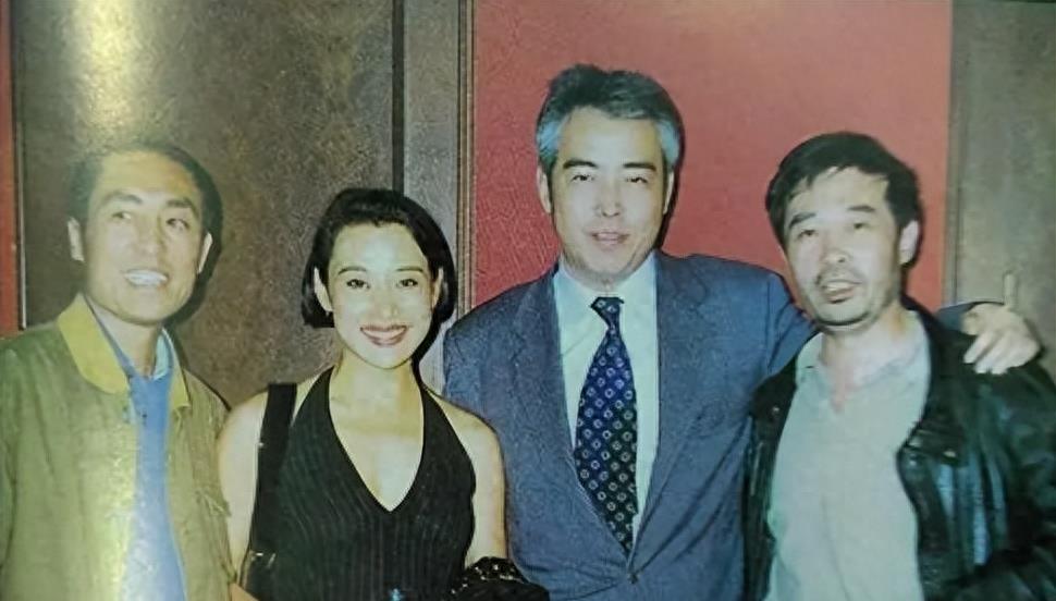 瞒不住了！“京圈真格格”惊人背景曝光，难怪撕遍内娱却无人敢惹！