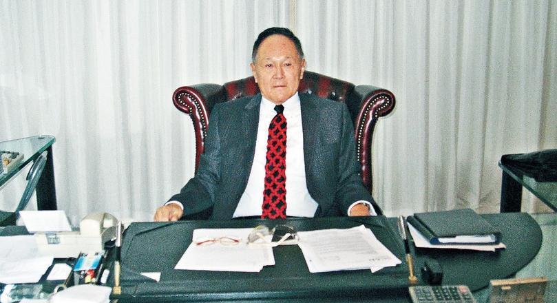 王思聪|富豪奉行只玩不结婚的原则，每年换上百个女友，后宫佳丽无数