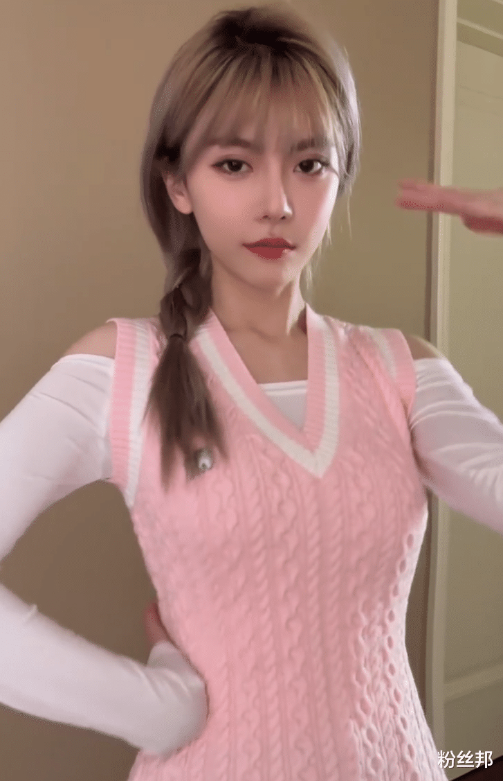 周淑怡仅4天“光速”复播,直播人气不减反增,全程不提分手事件