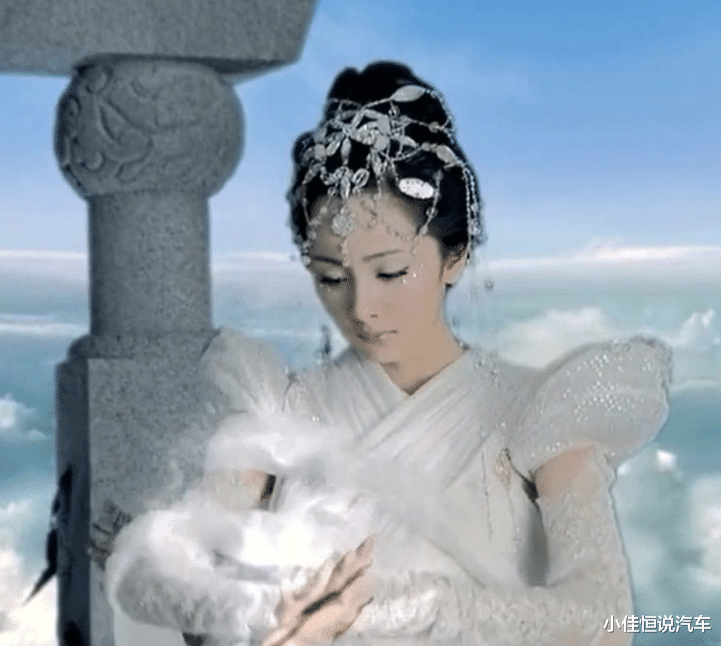 |杨幂的“连环瓜”,热搜要装不下了