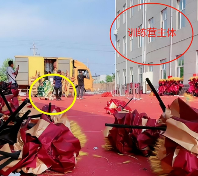 赵本山|赵本山儿子开业阵仗大!50辆劳斯莱斯200安保,赵家班随礼超千万