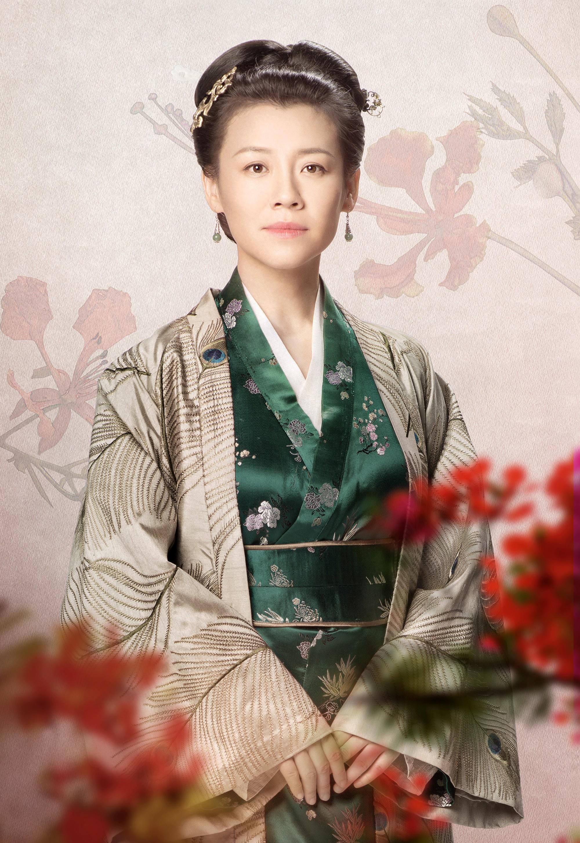 她与导演同居三年却惨遭抛弃,转身下嫁穷小子后,竟还翻身逆袭了!