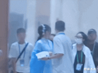 《王牌8》路透曝光,唐嫣妆造碾压新剧服化,关晓彤造型再惹争议