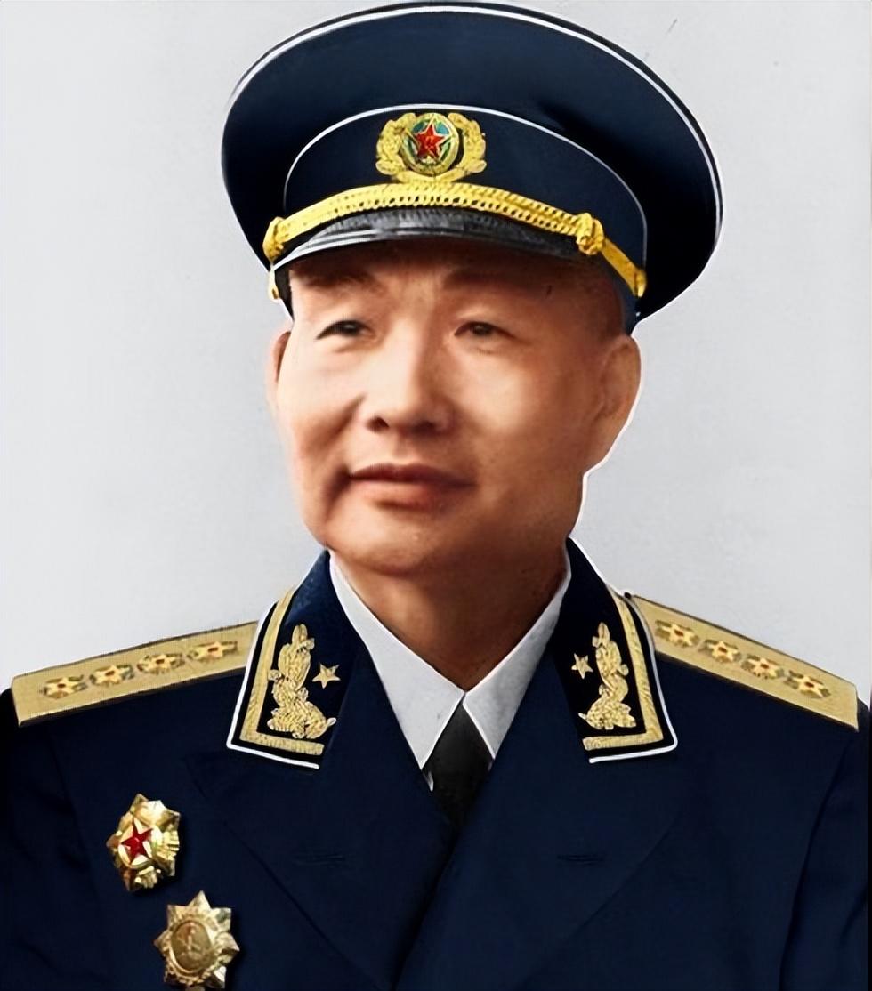 我军担任国防部副部长时间最长的将军是谁?