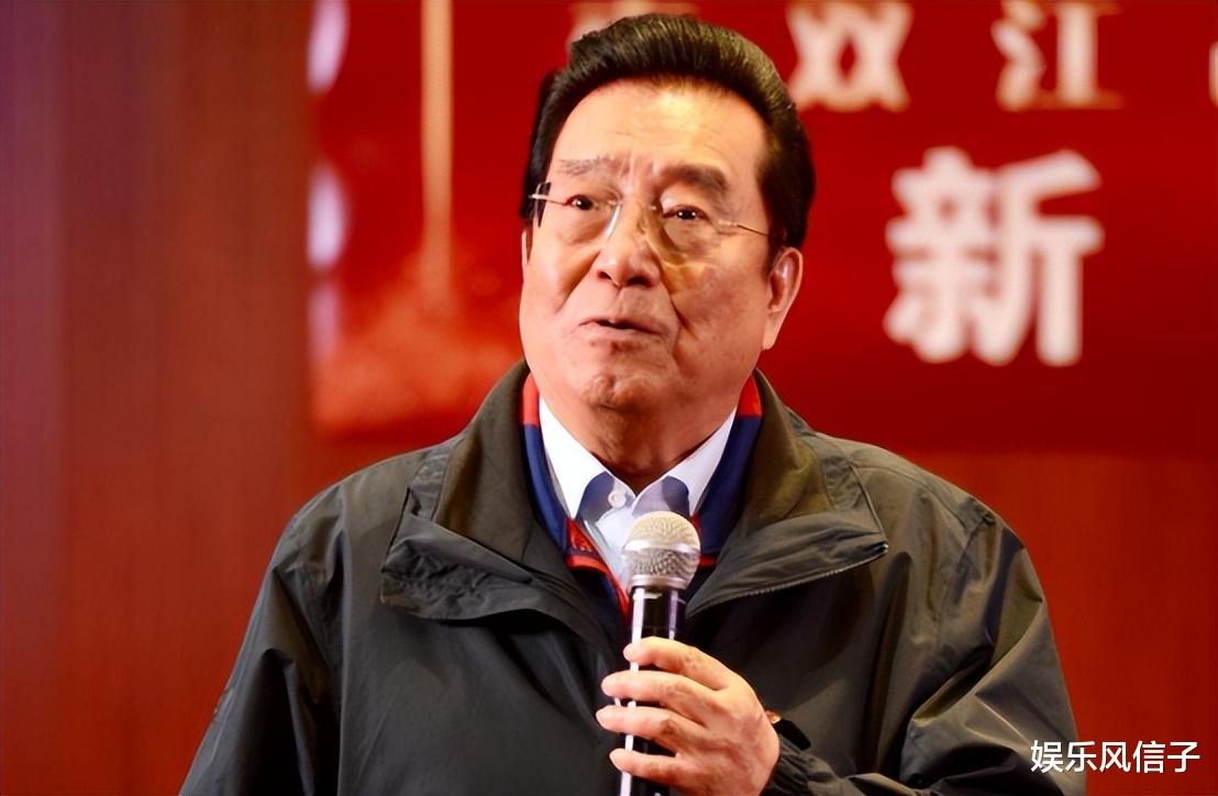 曝李双江升级当爷爷! 李天一晒照破移民传闻,家中婴儿用品很显眼