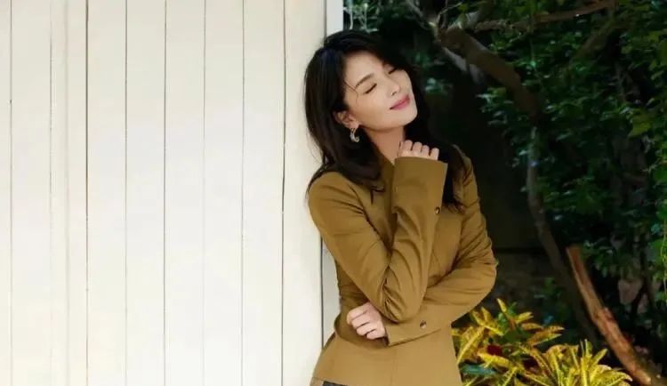 刘涛老公又欠20亿，女方深夜发文：努力多年终究还是徒劳...