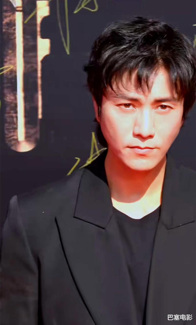 《封神》首映红毯:袁泉美得独特,妲己颜值不稳,陈坤撞脸秦昊