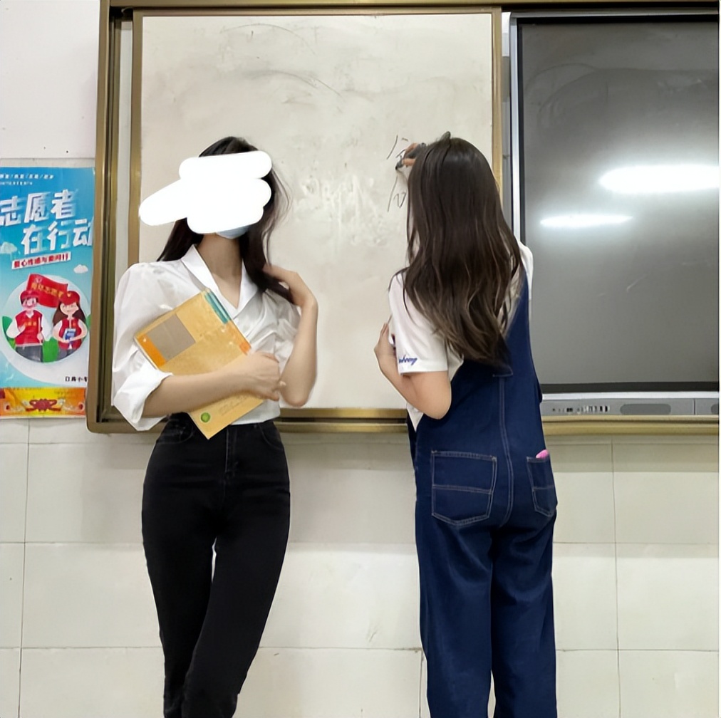 为了少惹麻烦，老师在校外给自己编“新身份”有多离谱？张口就来