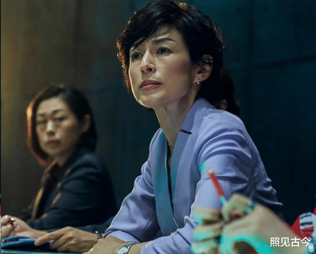 “日剧女神”铃木保奈美:两婚两离,被丈夫控制23年,54岁得自由